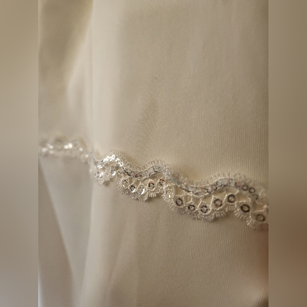 Plus Size Elegant And Simple Wedding Dress - Picture 4 of 8